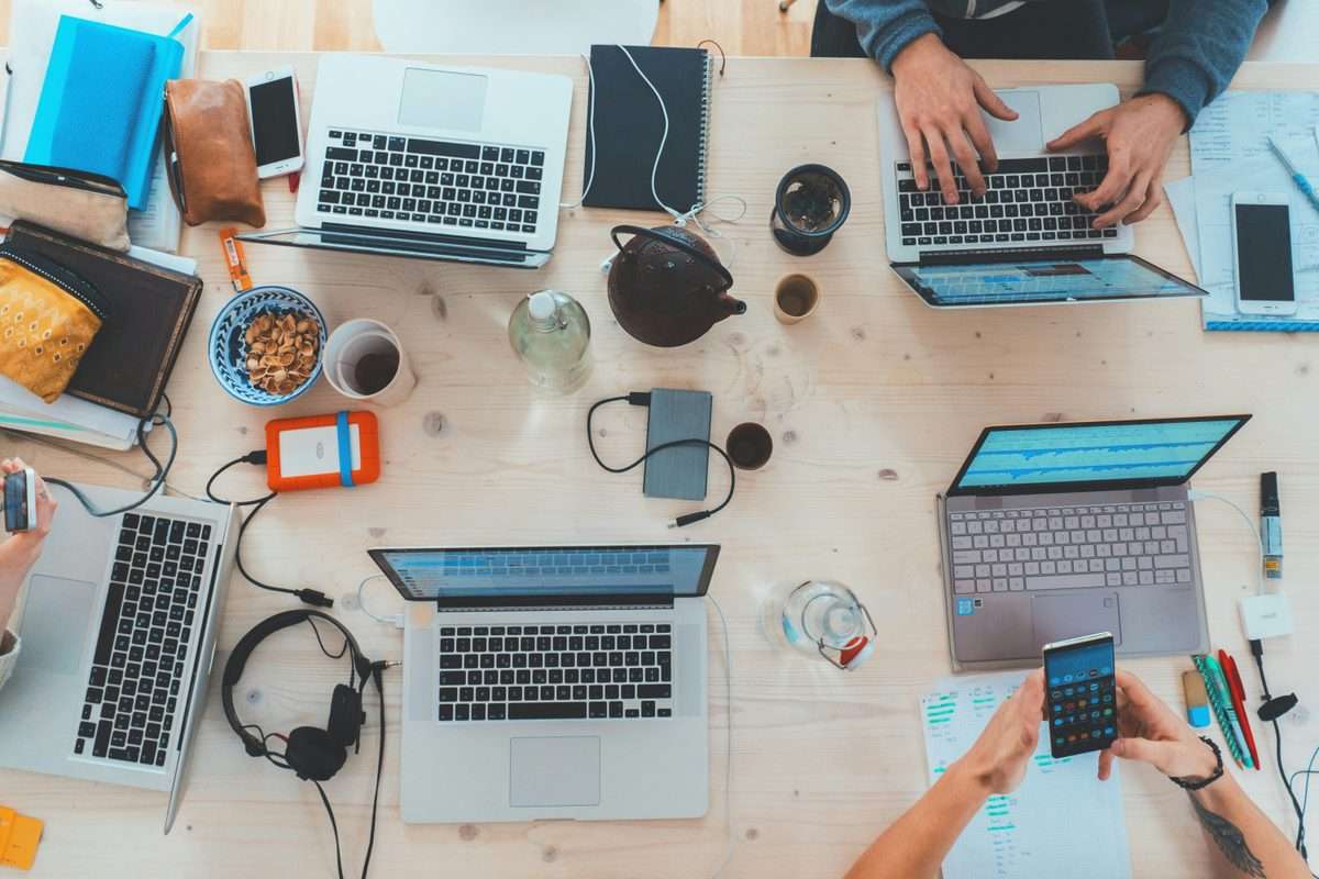 10 Best AI Tools for B2B Teams in 2026 (Tested and Ranked)
